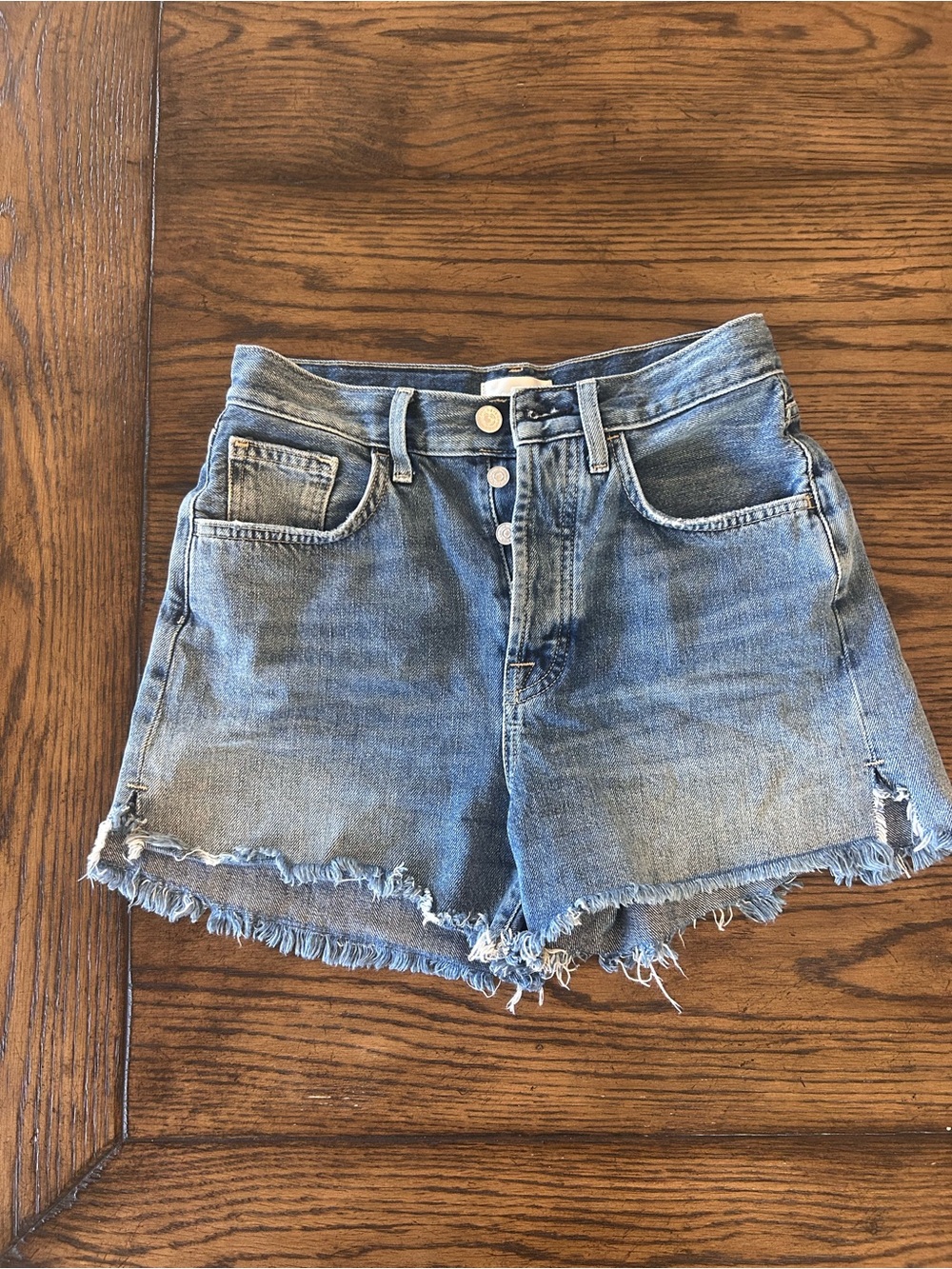 7 For All Mankind Easy Ruby Cut Off Short - Picture 2 of 11